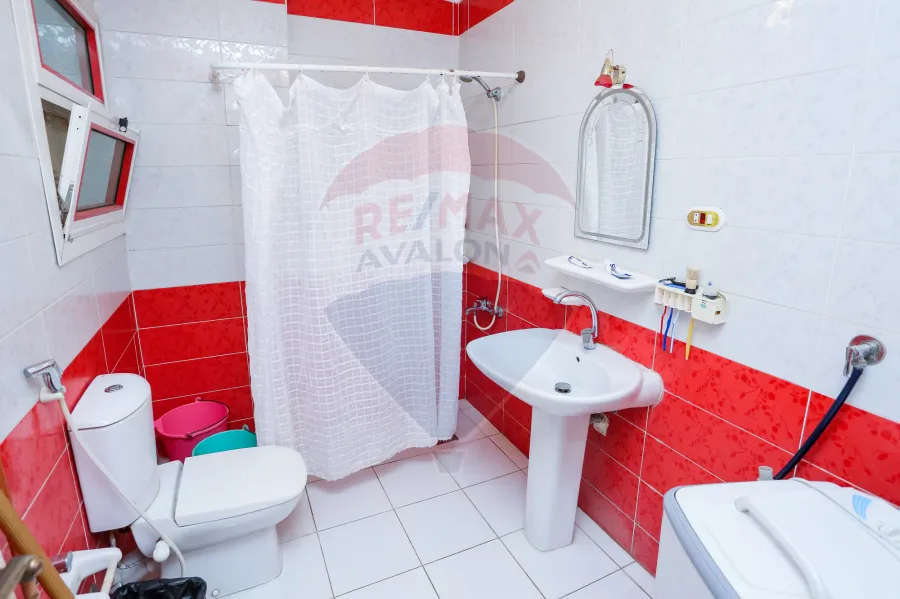 شقة للبيع 160م كفر عبده ( ش خليل الخياط )