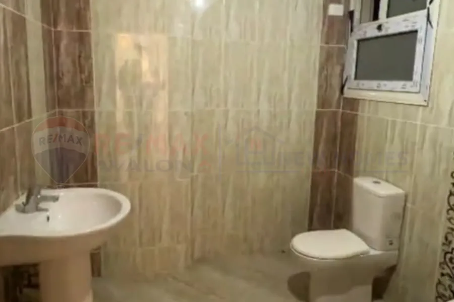 شقة للايجار 235 م لوران (ش شعراوي)