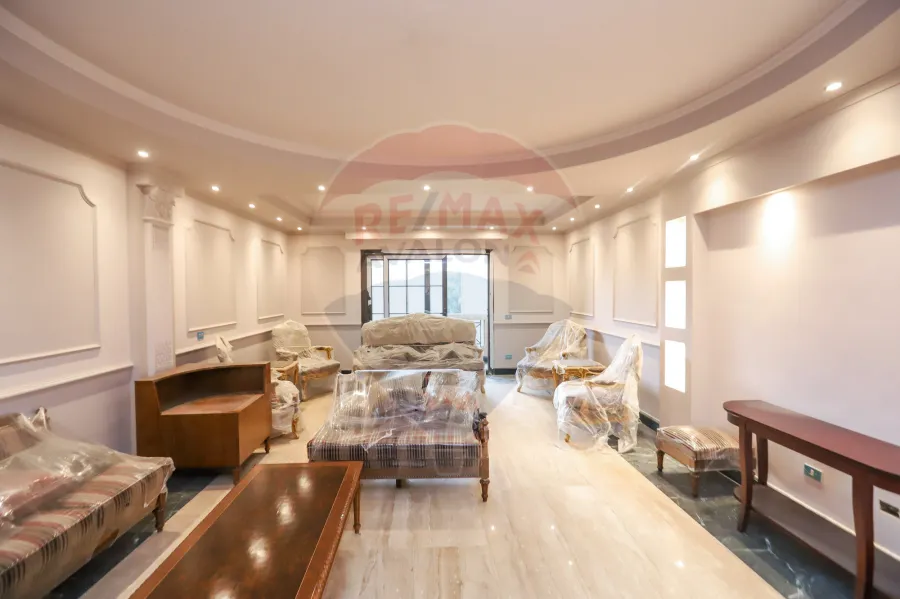 شقة للبيع 315م كفر عبده (ش أمير البحار)