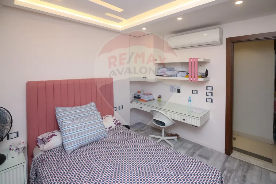 Apartment for sale 225 m Laurent (Al-Eqbal St.)