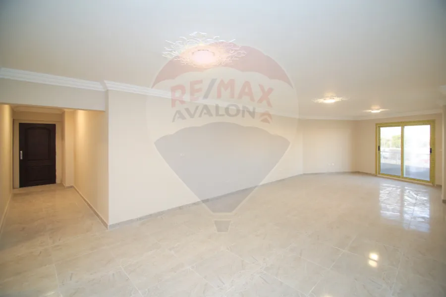 شقة للايجار 200 م سموحة (بجوار كوبري 14 مايو)