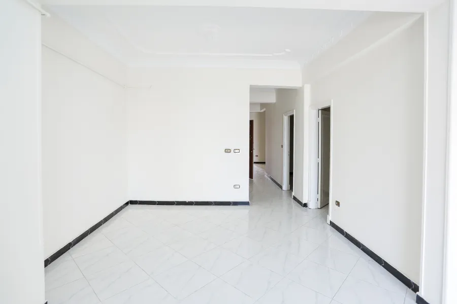 شقة للايجار 200 م كفر عبده (خطوات من حديقة اللمبي)