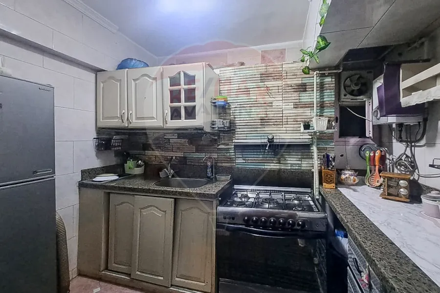 Apartment for sale 100 Louran (directly on the sea)