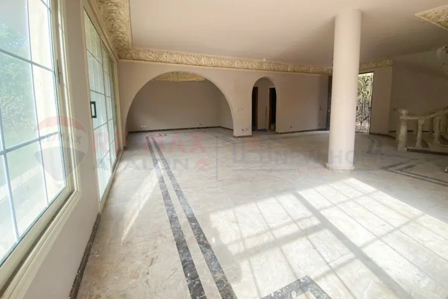 Villa for sale 874 m King Mariout (Al-Arouba compound)