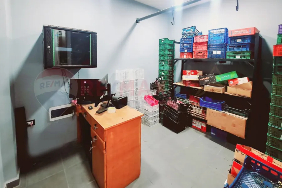 محل للايجار 70 م كفر عبده (خطوات من ميدان سانت جين)