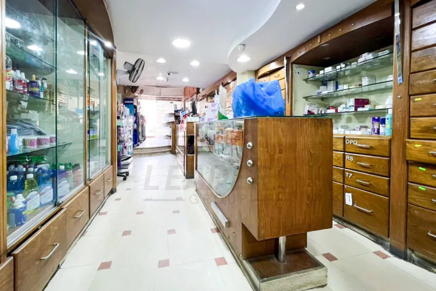 صيدلية للبيع 67 م زيزينيا (ش عبد السلام عارف)