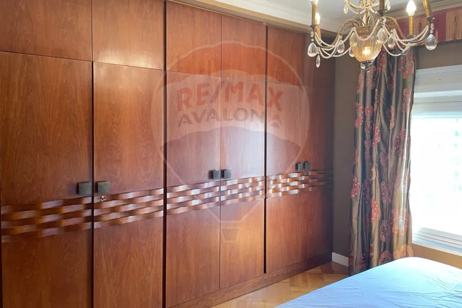 شقه للبيع 180 م كفر عبده (خطوات من ش أبو قير)