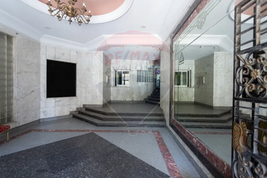 Furnished apartment for rent 187 m Zizinia