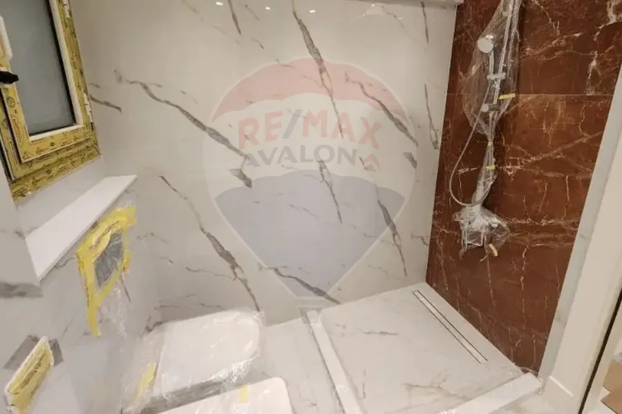 شقة للبيع 138 م سموحة (حدائق السرايا)