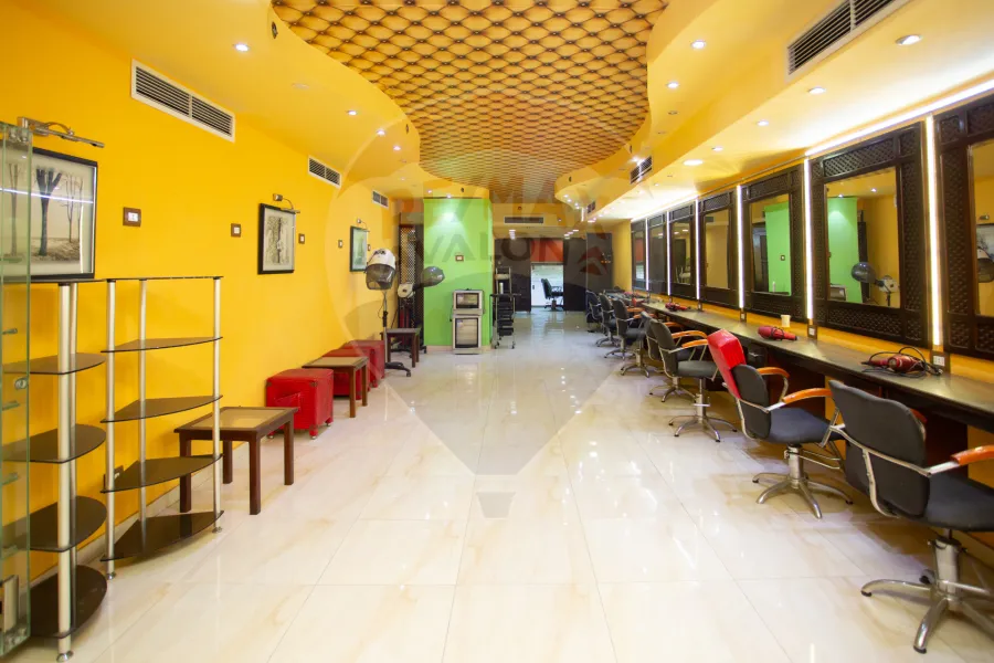 Commercial unit for rent 170 m Kafr Abdo (inside Sama Roushdy Mall)