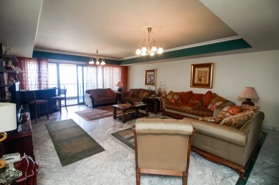 شقة مفروش للبيع 292م فور سيزونز سان ستيفانو