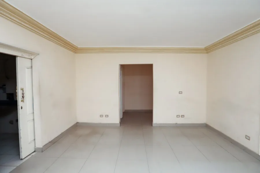 شقة للبيع 276م سموحة - العمارة على ش فوزى معاذ الرئيسى