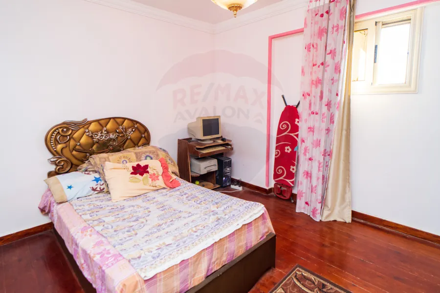 شقة للبيع 135 م محرم بك  (شارع الفردوس)