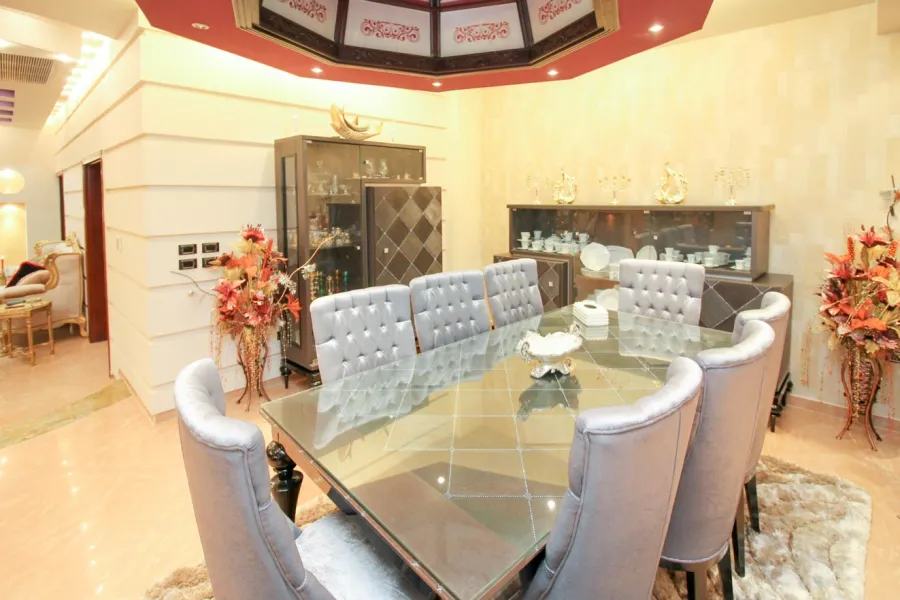Stand Alone Villa 1050m for Sale Al Orouba Compound ( King Marriot ) 3 Floors