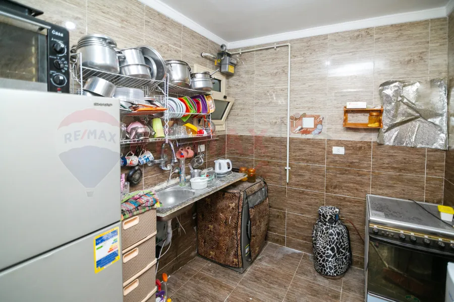 شقه للبيع 145 م كفر عبده (ش سكينة بنت الحسين)