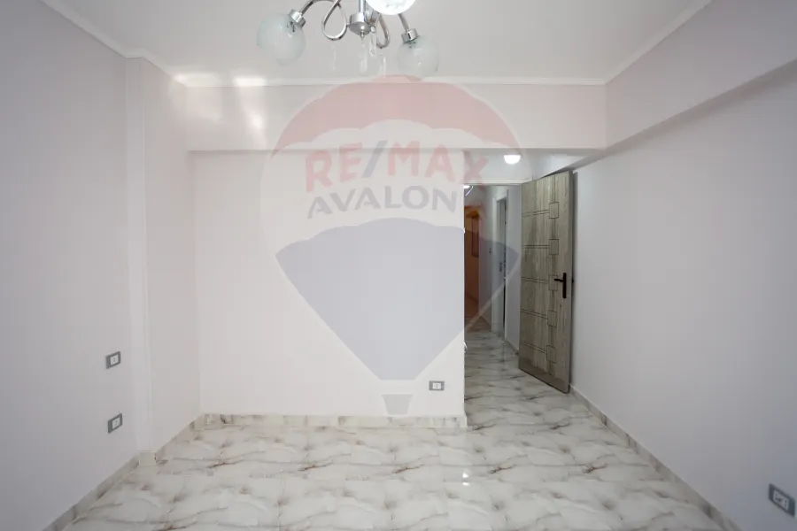 شقة للبيع 80 م سموحة (ش فيكتور عمانويل)