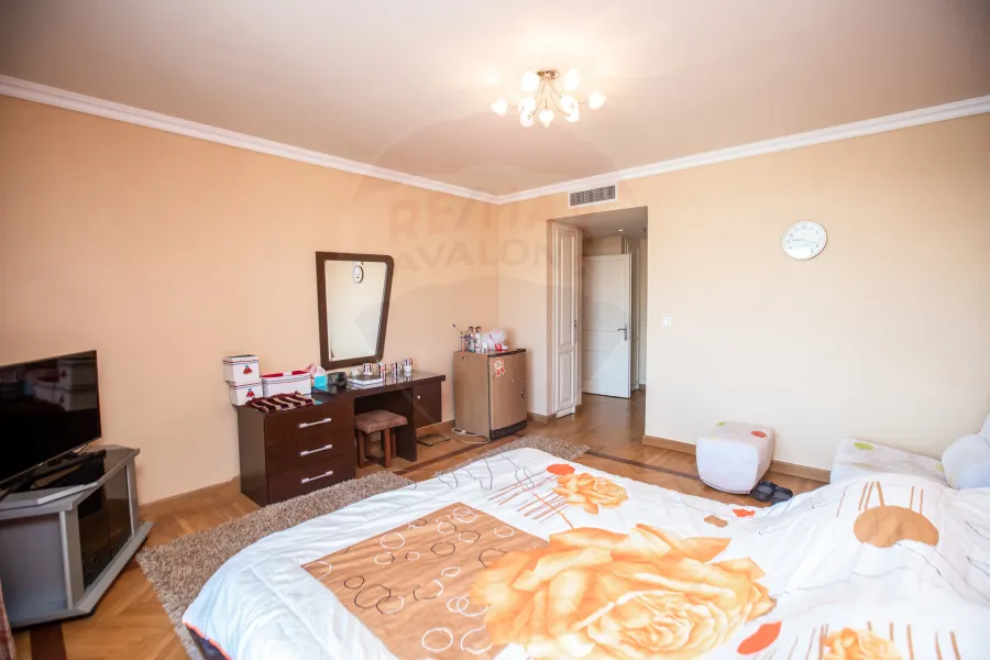 Apartment for sale 396 M San Stefano (four seasons)