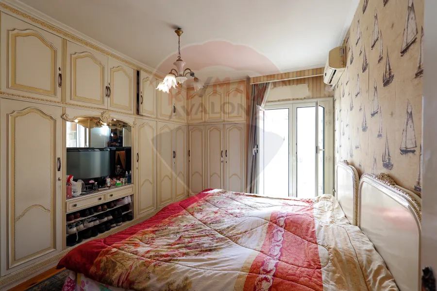 Apartment for sale 265 m Louran (on the tram directly)
