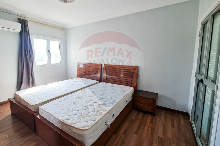 شقة للايجار 130 م مصطفي كامل (عمارات مساكن الضباط)