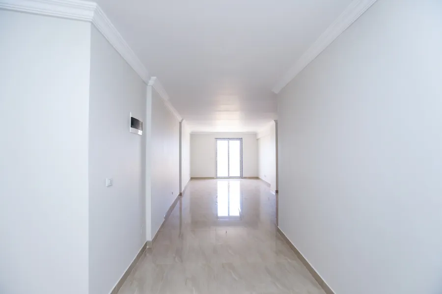 شقة للإيجار 180 م سموحة ( ابراج جرين تاورز )