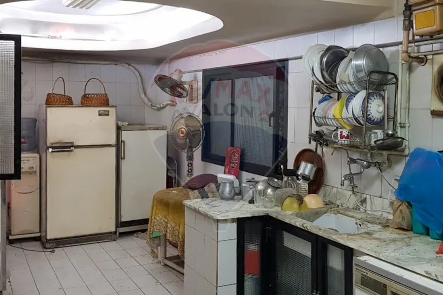 شقة للبيع 350 م جليم (ش مصطفي فهمي)