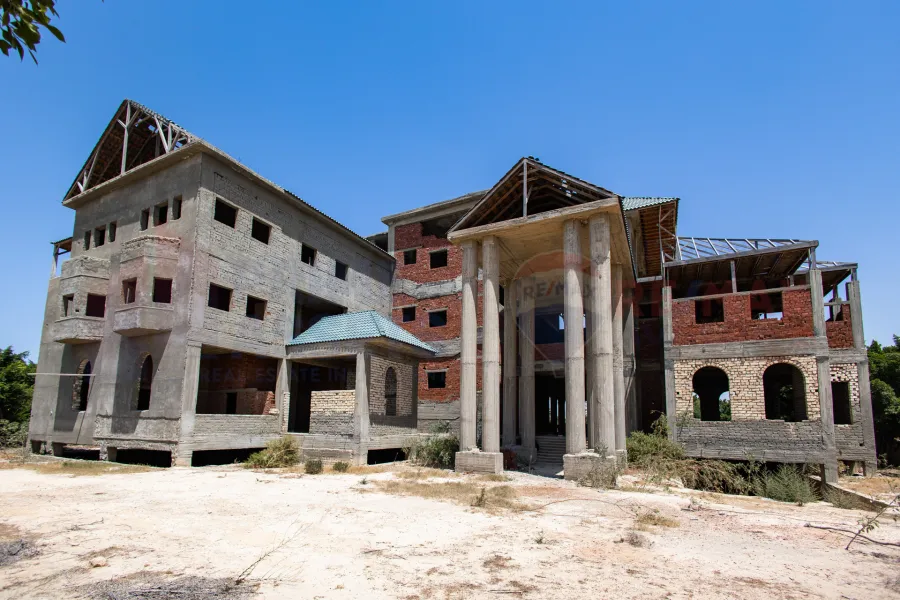 قصر للبيع 8,000 م كينج مريوط (ش قرطبة)