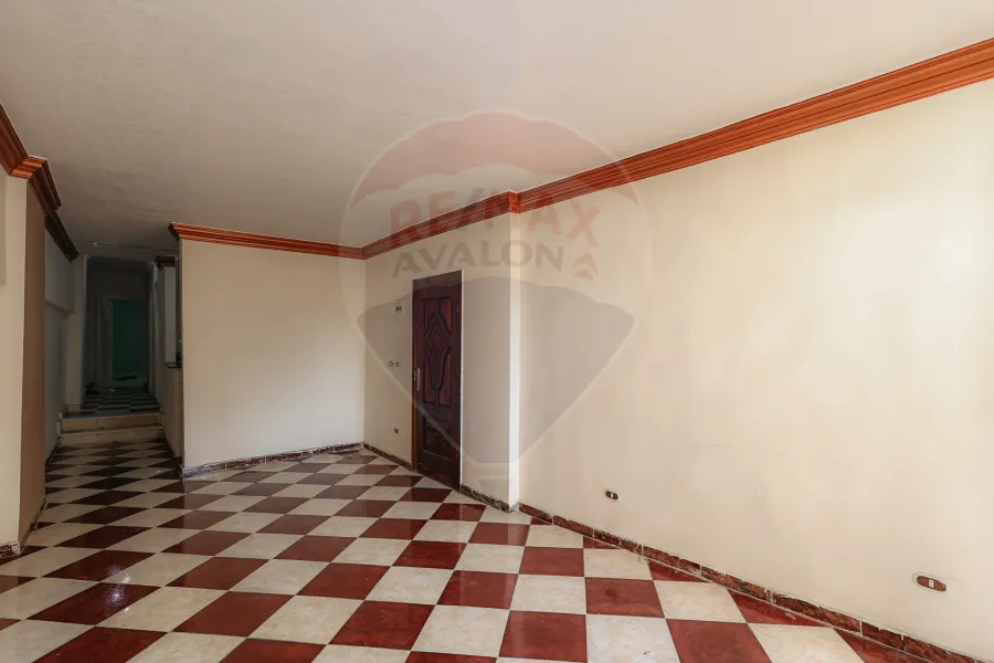 شقة للبيع 125م ميامي ( خطوات من ش جمال عبدالناصر و اسكندر ابراهيم)