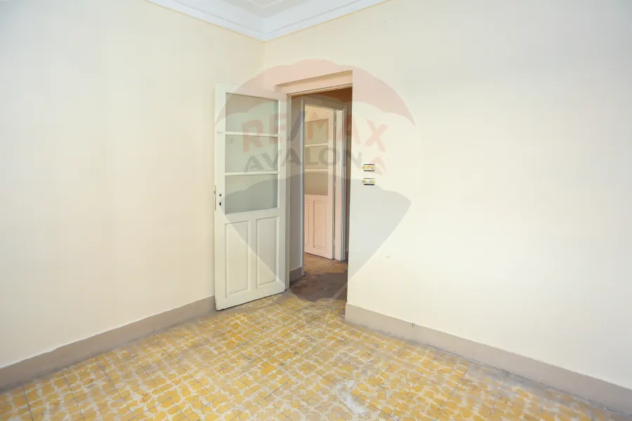 Apartment for sale 100 m Sidi Bishr (side of Gamal Abdel Nasser Street)
