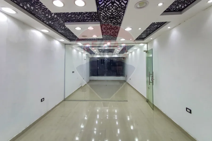 Shop for rent 62 m Victoria (Gamila Bouhraid St.)