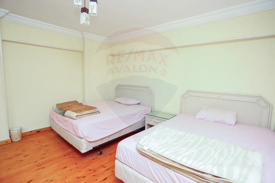 Apartment for Sale 300 m Gleem (Directly on Sea)