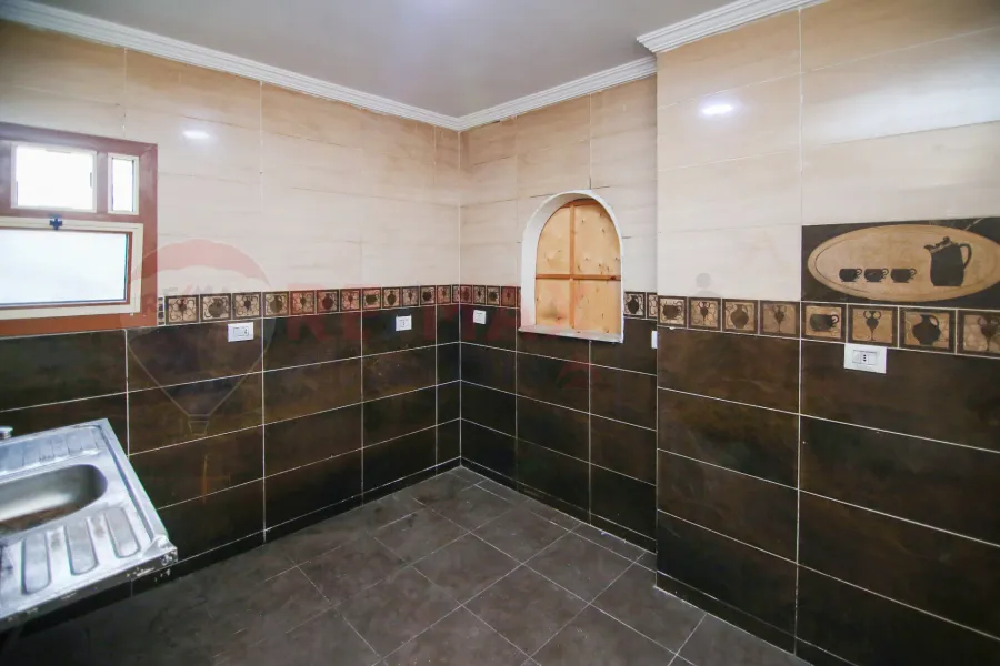 Administrative apartment for rent 175 m Cleopatra (Army Road)