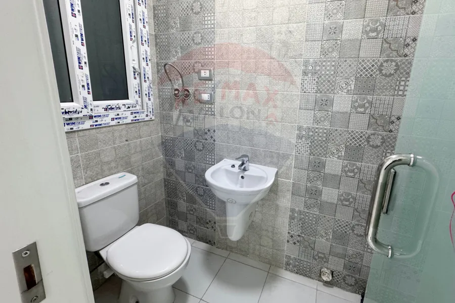 Administrative apartment for rent 100 m Smouha (Bahaa Al Din Al Ghouri St - Brand building)