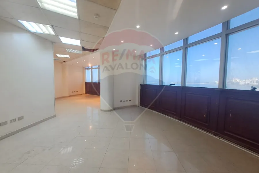 Administrative unit for Rent 285 m Al-Mansheya (Oraby Square - brand building)