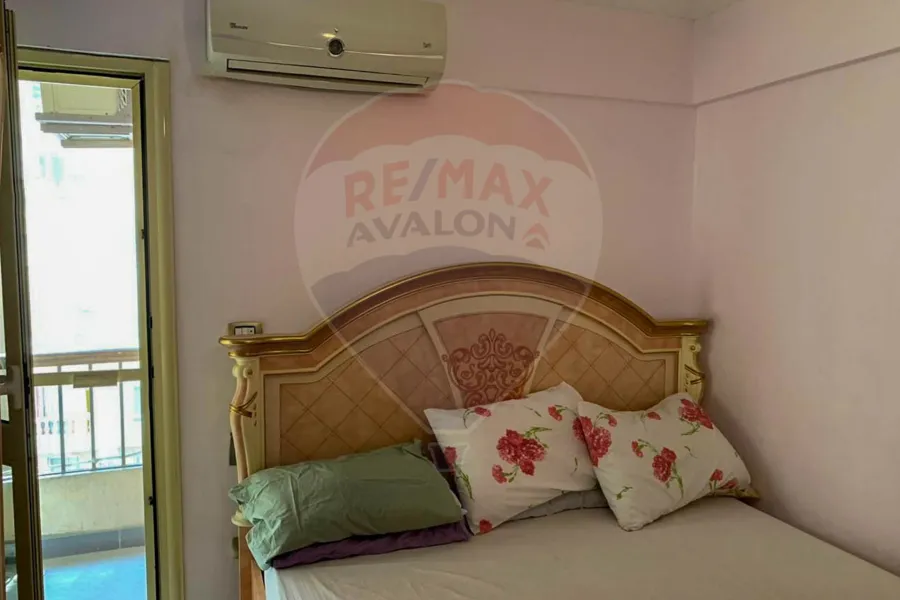 شقة للبيع 157 م محرم بك ( كومباوند محرم باشا )