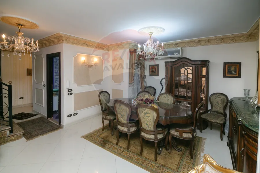 شقة دوبلكس للبيع  180 م بولكلي (خطوات من ش أبو قير)