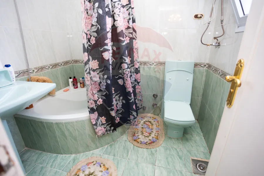 بنتهاوس للبيع 400 م  السرايا (على البحر مباشرة)