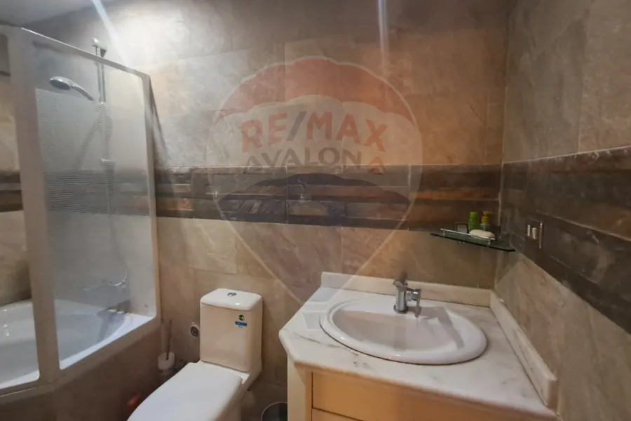 شقة للإيجار المفروش 200 م سموحة (ش فوزي معاذ