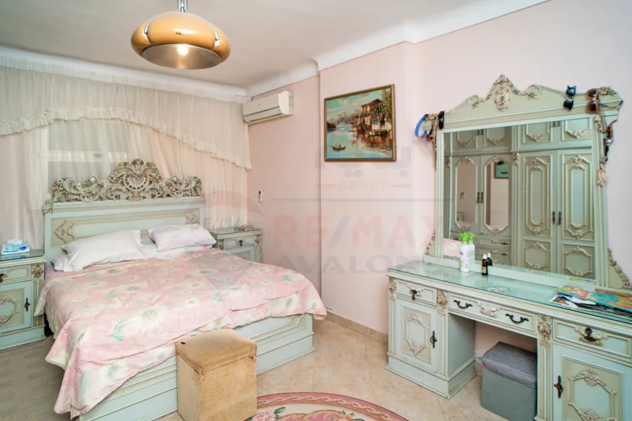 شقة للبيع 160 م بولكلي (ش المصحة)