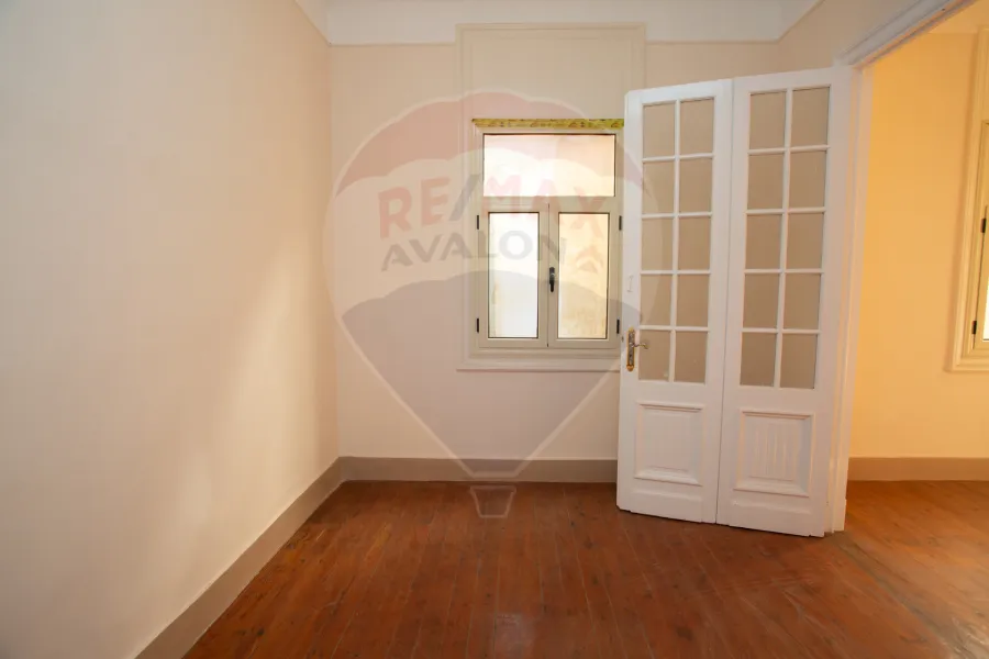 Apartment for sale 100 m Sporting (direct sea building - Al Wahda on both sides of the sea)