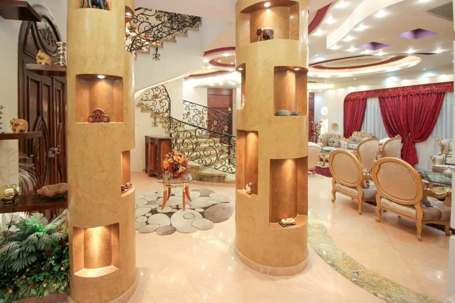 Stand Alone Villa 1050m for Sale Al Orouba Compound ( King Marriot ) 3 Floors