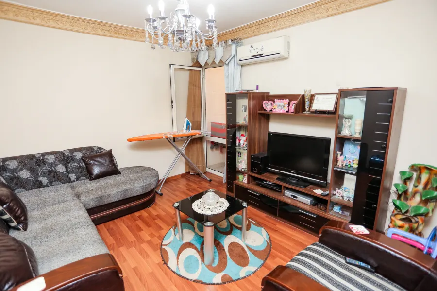 شقة للبيع 194 م سموحة ( عمارات آل شاكر )