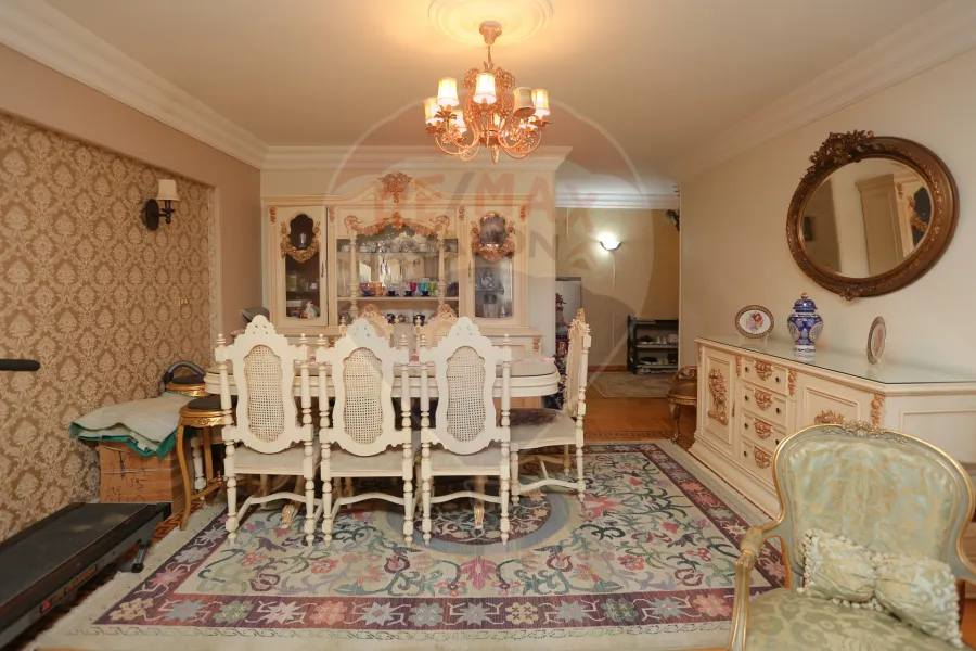 Furnished apartment for Rent 175 m Zezinia (Steps from Abo Qir st.)