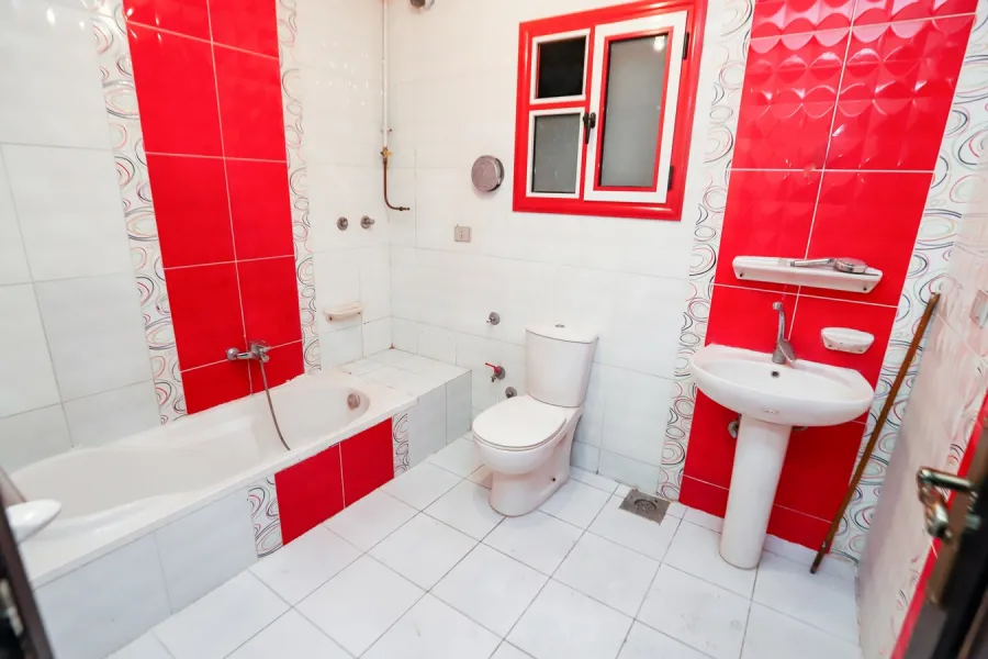 شقة للبيع 170م سيدي بشر (ابراج توماس بجوار شركة الكهرباء)