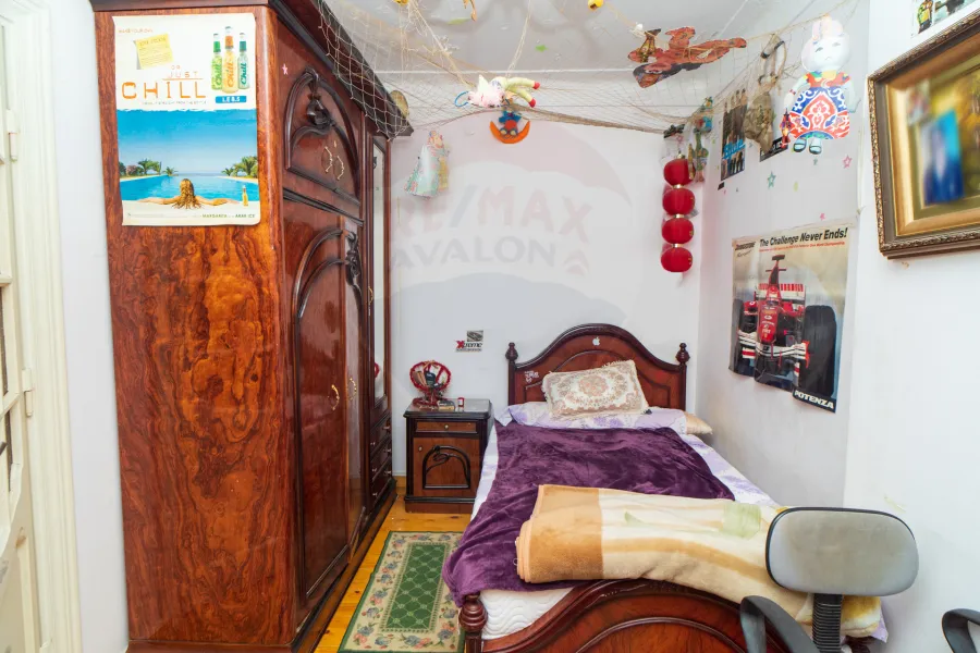 Apartment for sale 243 m Sidi Gaber (Steps from the Army Forces Hospital)