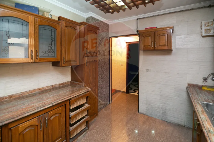 Apartment for sale 230 m Glem (Mostafa Fahmy St.)