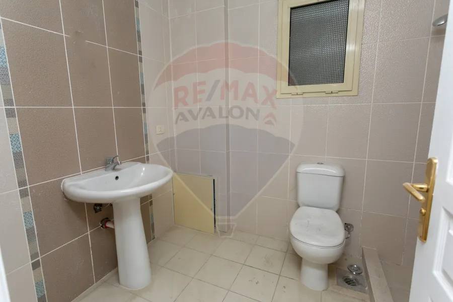 شقة للبيع 248 م سموحة ( ش فوزي معاذ رئيسي - برج اللوتس