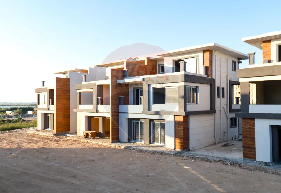 Stand alone villa for sale 270 m (Spring Star) King Mariout