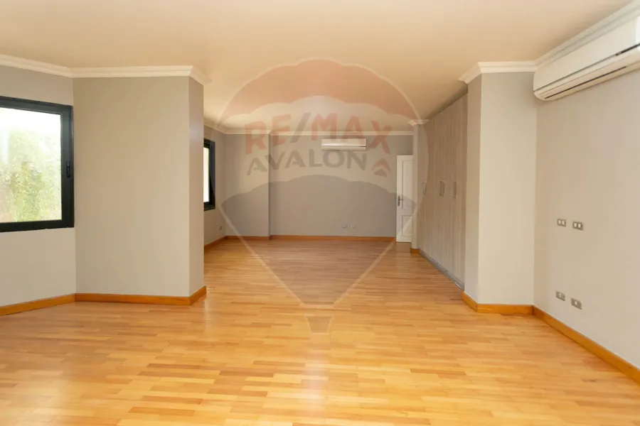 شقة دوبلكس مرخصة للبيع 460 م كفر عبده (ش معروف الرصافي - عمارة براند)