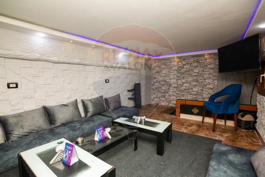 Cafe + Mezzan for sale 130 m + 70 m Camp Chezar (University Bridge)