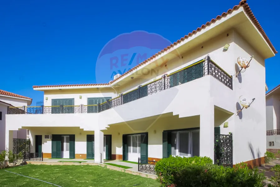 Standalone Chalet for sale (Palm Beach) 550 m